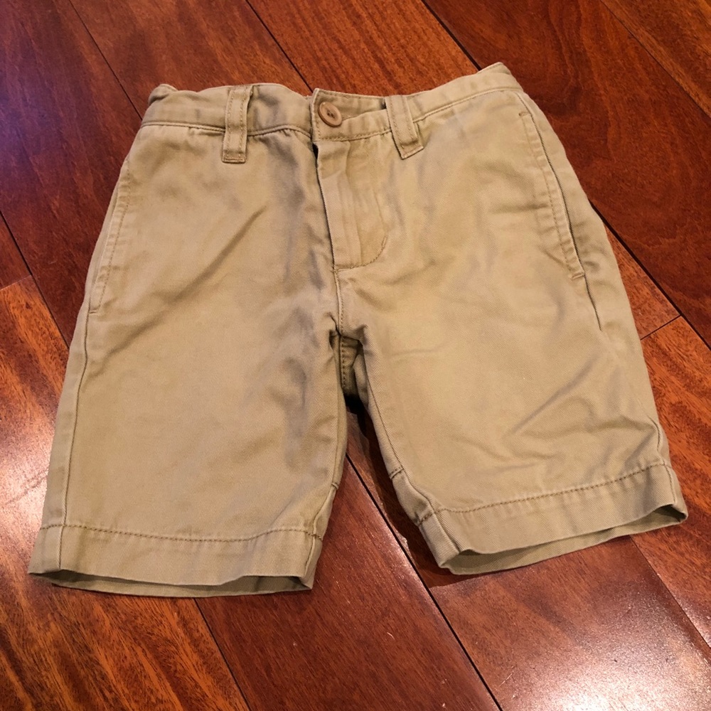 GUC khaki shorts tea collection - size 2